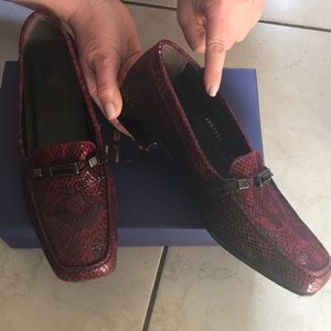 New! Snake skin Stuart weitzman ft Swarovski